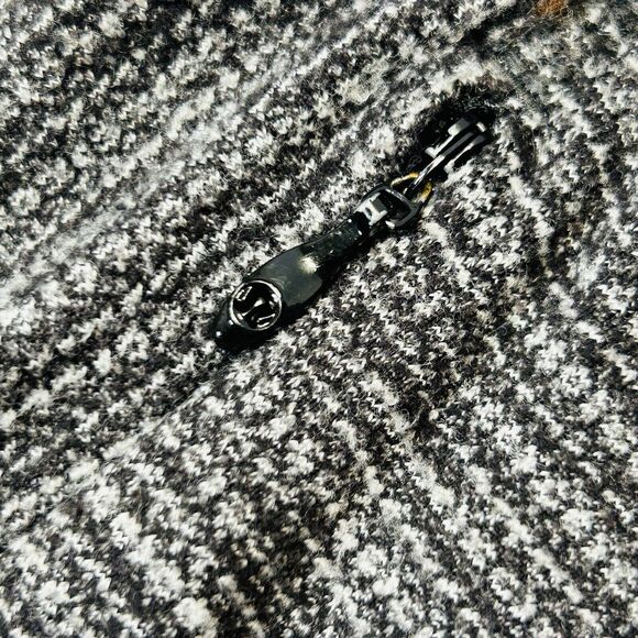 Lululemon Race Your Pace Long Sleeve Running Shirt Women's Size 8 Gray/Black - Picture 10 of 16